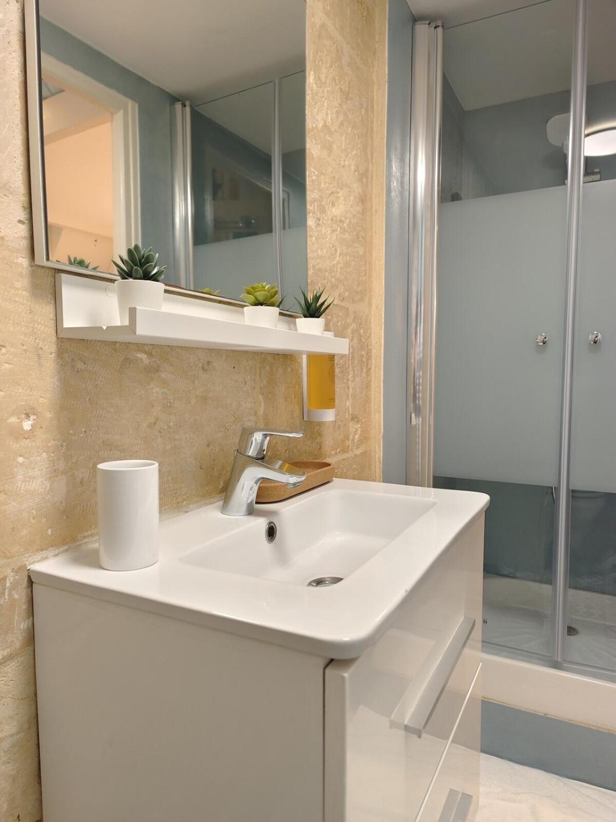 Apartamento Studio Lumineux Et Fleuri Idealement Situe Caen Exterior foto
