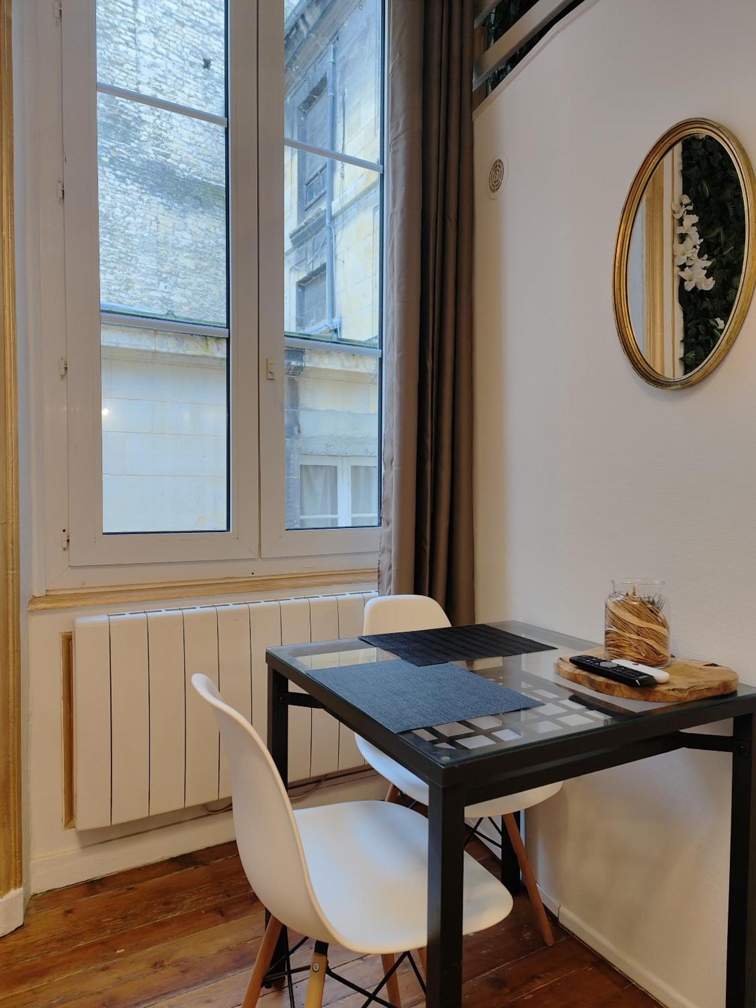 Apartamento Studio Lumineux Et Fleuri Idealement Situe Caen Exterior foto